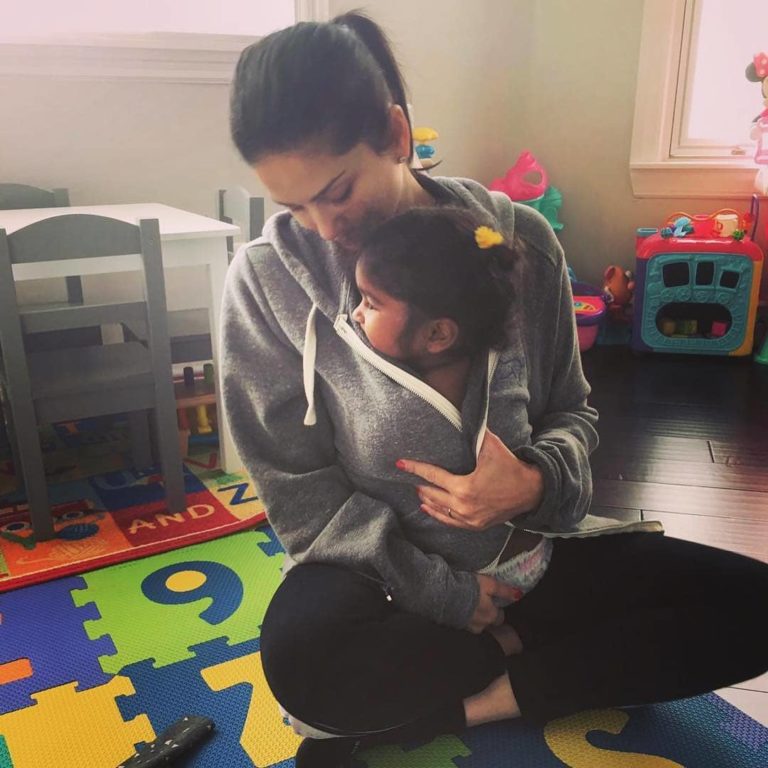 Sunny Leone’s One year Old picture with her Child  ,Goes Vira on Social Media