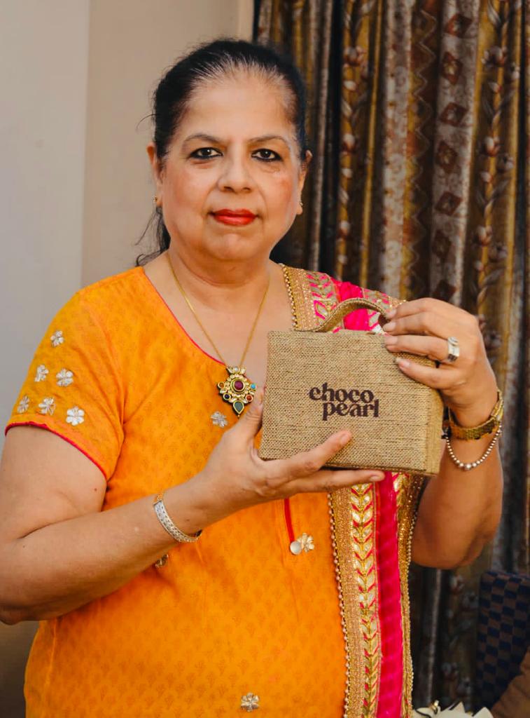 Meet Anu Kapoor Mumbai based Punjabi woman Entrepreneur & founder of Choco Pearl who shared her Entrepreneurial Journey with Hello Mumbai News
